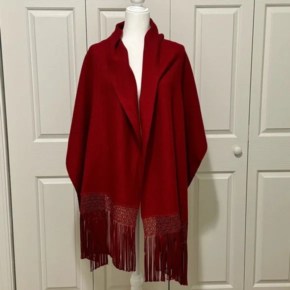 Artesanías Warmi Ajayu Alpaca Blend Red Scarf Wrap Crochet Fringe